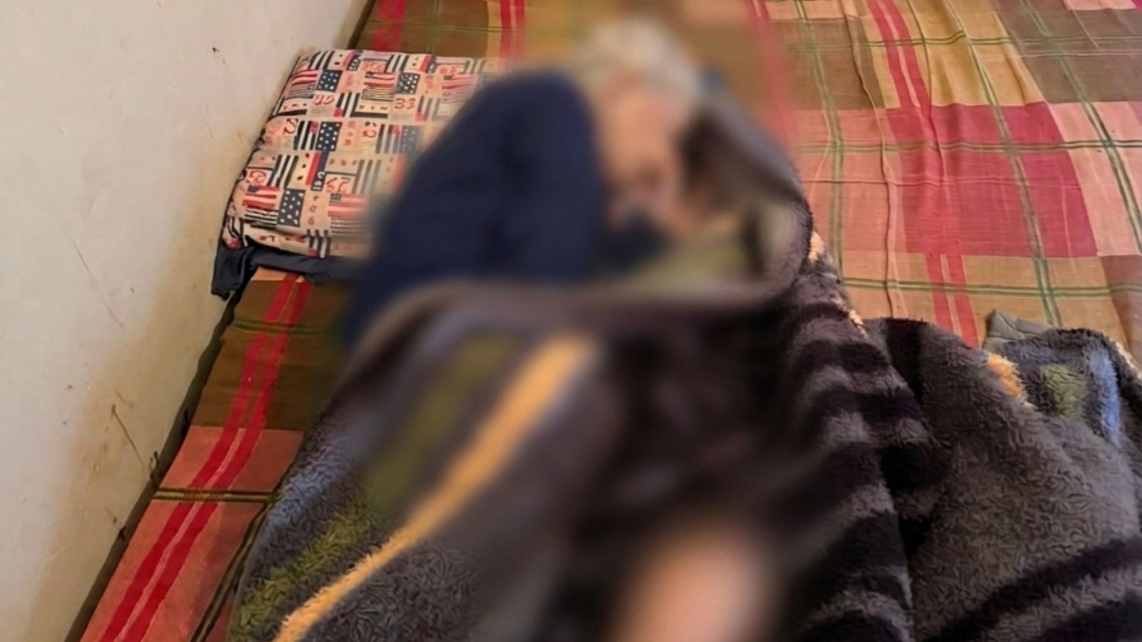 Idosa acamada é encontrada em meio a fezes, e polícia prende filha e genro no interior de SP