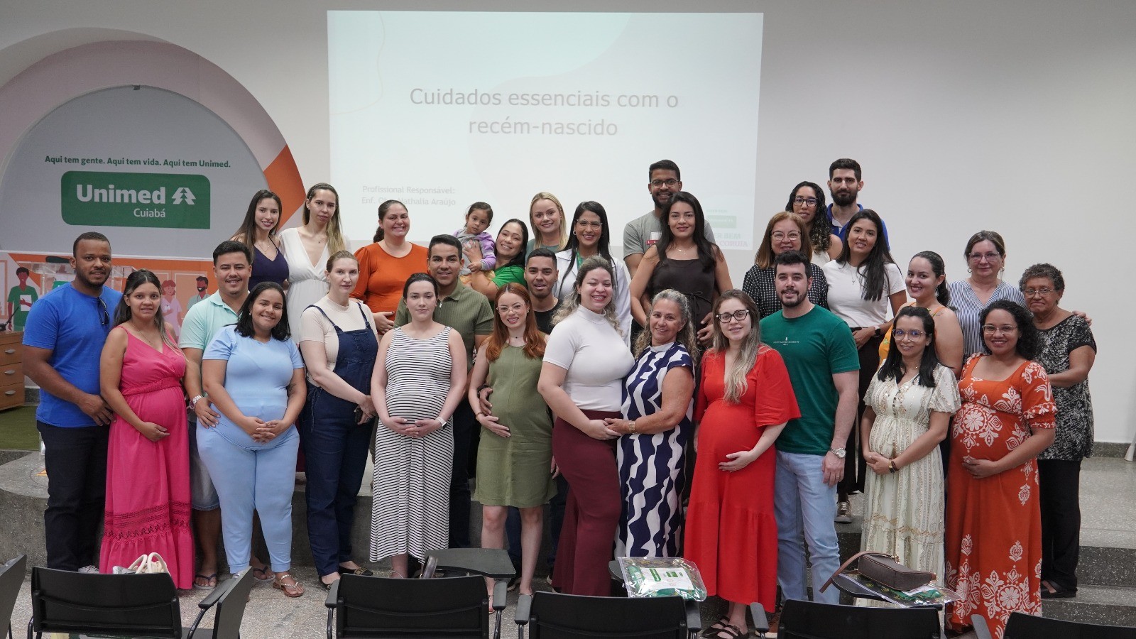 Programa Mãe Coruja orienta gestantes sobre cuidados essenciais com recém-nascido