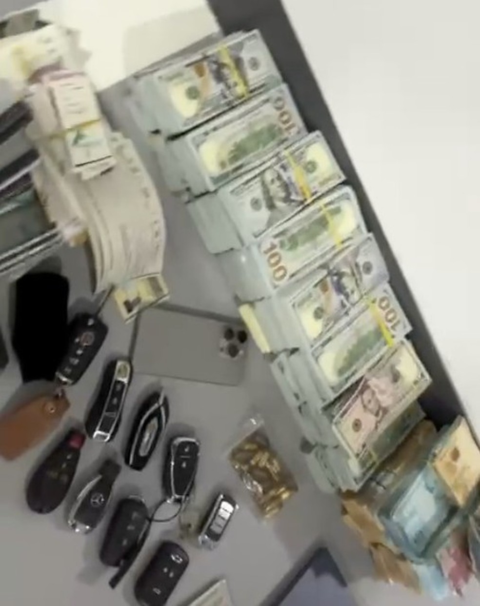 Gaeco faz prisões e buscas contra jogo do bicho em SC e no RS &mdash; Foto: Gaeco/Divulgação