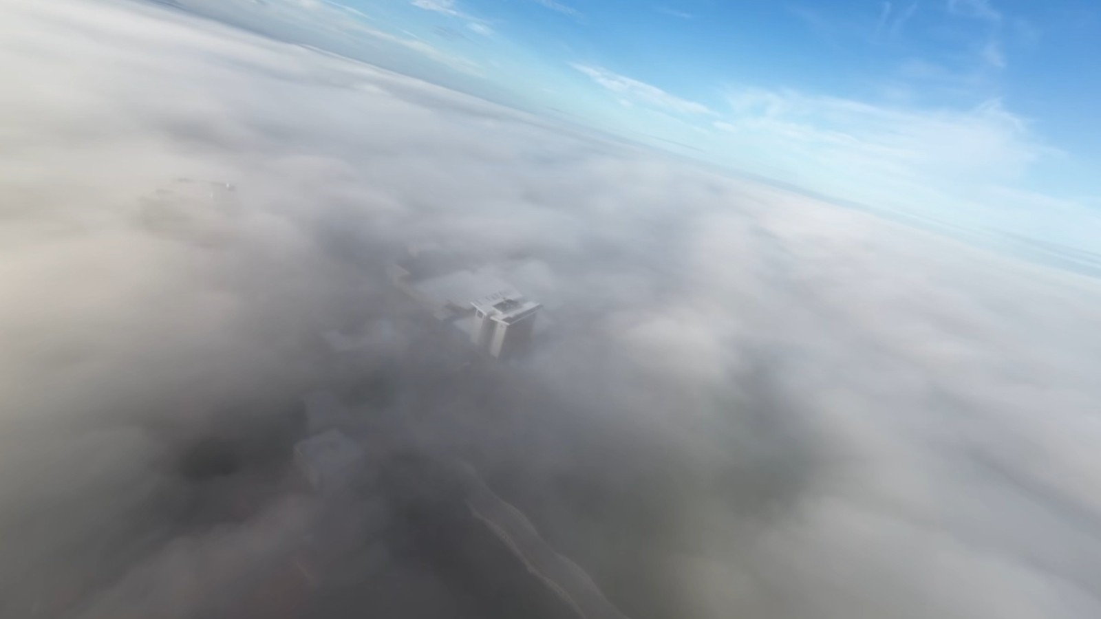 Cidade cearense amanhece coberta por névoa nesta terça-feira; vídeo 