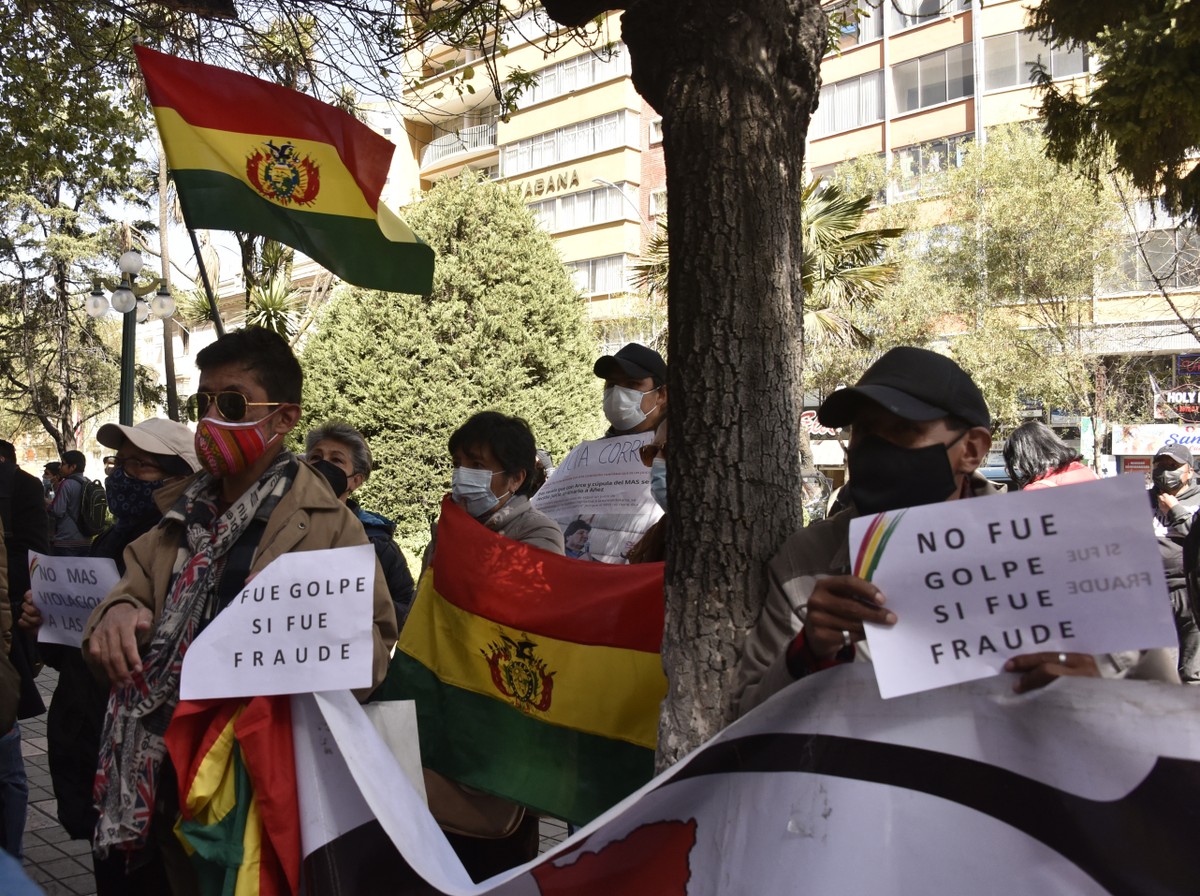 Milhares de bolivianos fazem protesto