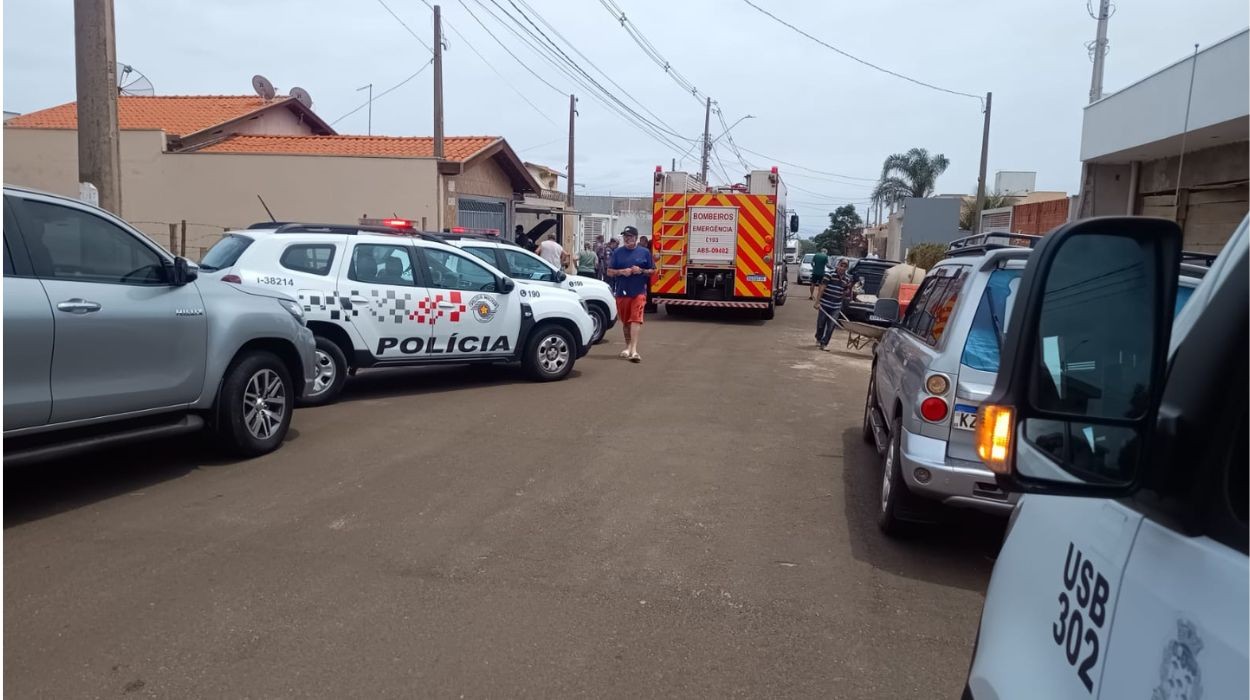 Mulher é detida em São Carlos após incendiar carro com o filho dentro
