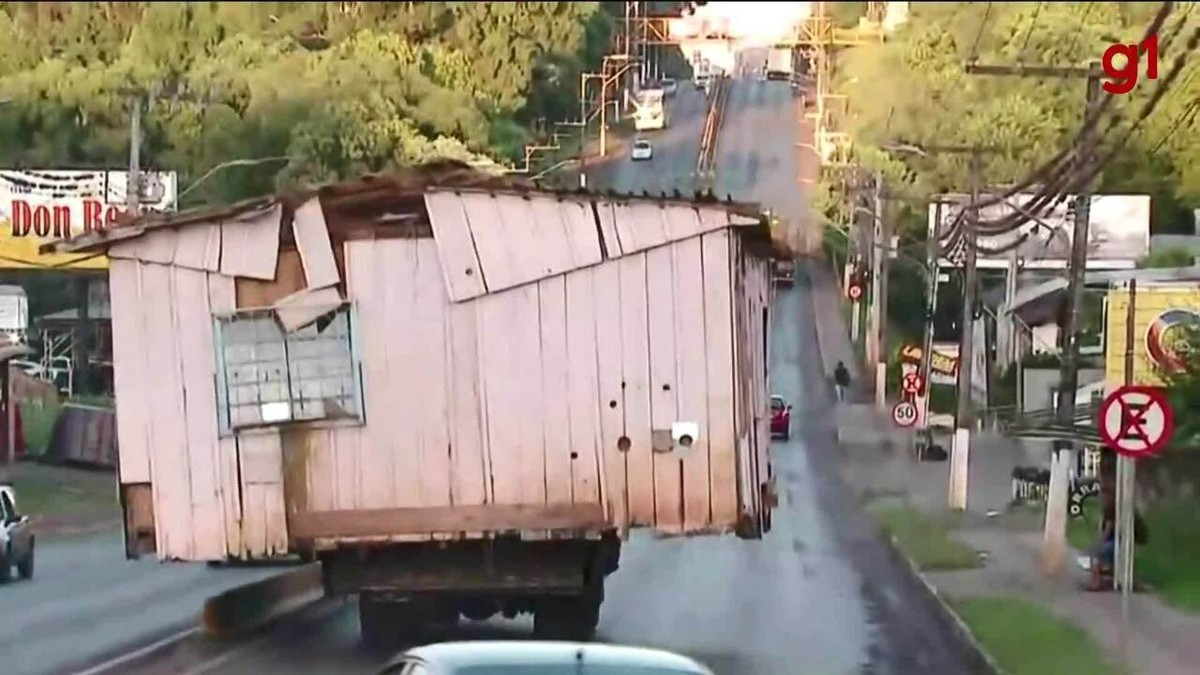 Como fazer a carroceria do caminhão de Madeira PARTE ( 07 ) 