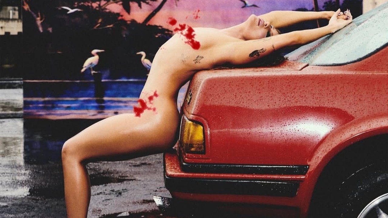 Luísa Sonza aposta no excesso em 'Brutal Paraíso', disco cansativo em que bons momentos se perdem