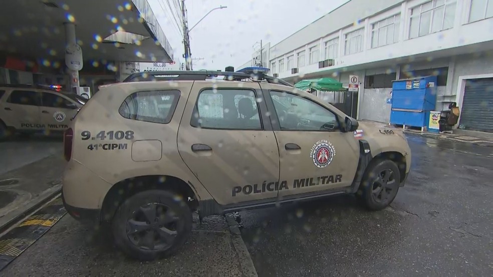 Policiamento foi reforçado na região do Alto das Pombas — Foto: Reprodução/TV Bahia