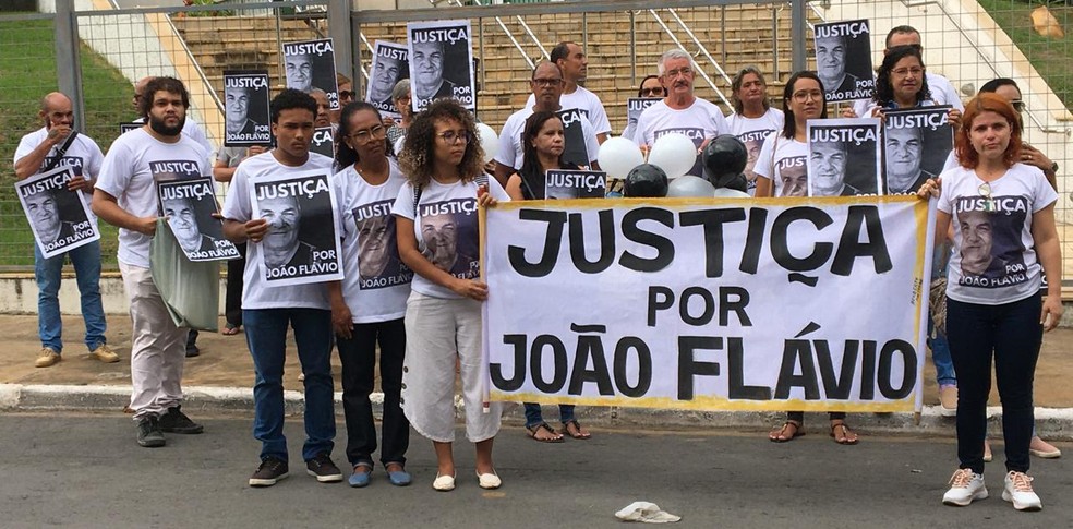 Juiz suspende sessão da Câmara que analisaria cassação do prefeito de  Cândido Mendes – Blog Fuxico do Sertão
