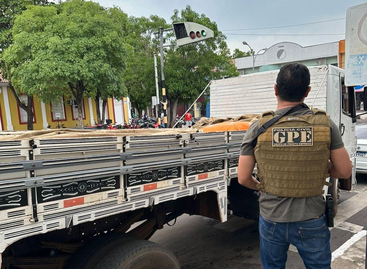 Mais de 170 fardos de sementes falsificadas são apreendidas em Caxias, no MA