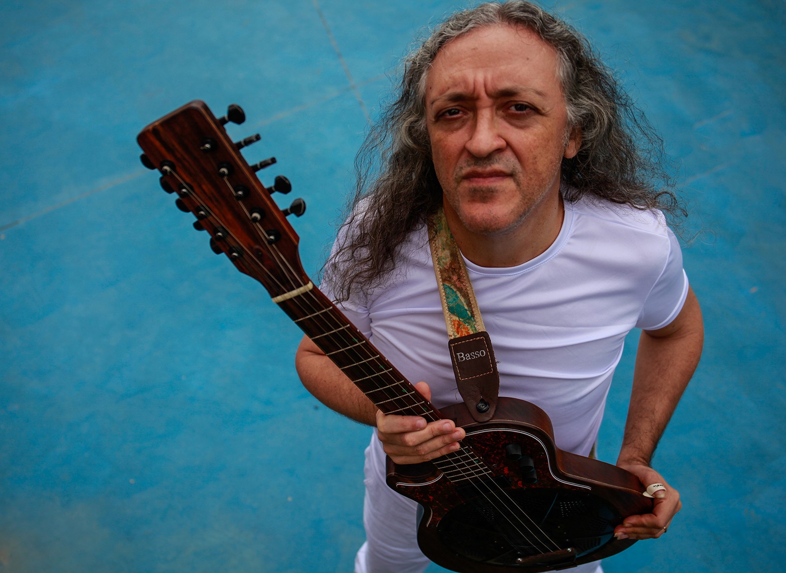 Violeiro Ricardo Vignini reabre ‘porteira’ de Sérgio Reis e celebra o trombonista Bocato no álbum autoral ‘Cristalino’