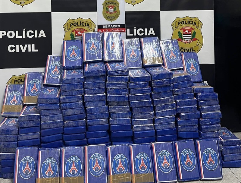 Polícia apreende 170 kg de cocaína embalada com símbolo do PSG em Limeira
