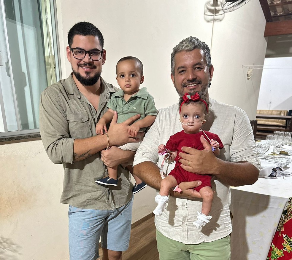 Mário e Marco celebram o desenvolvimento dos filhos — Foto: Reprodução