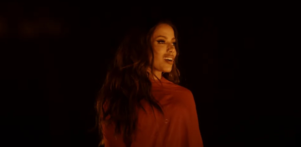 Anitta em show do The Weeknd em São Paulo, em 7 de setembro de 2024 — Foto: Reprodução/YouTube