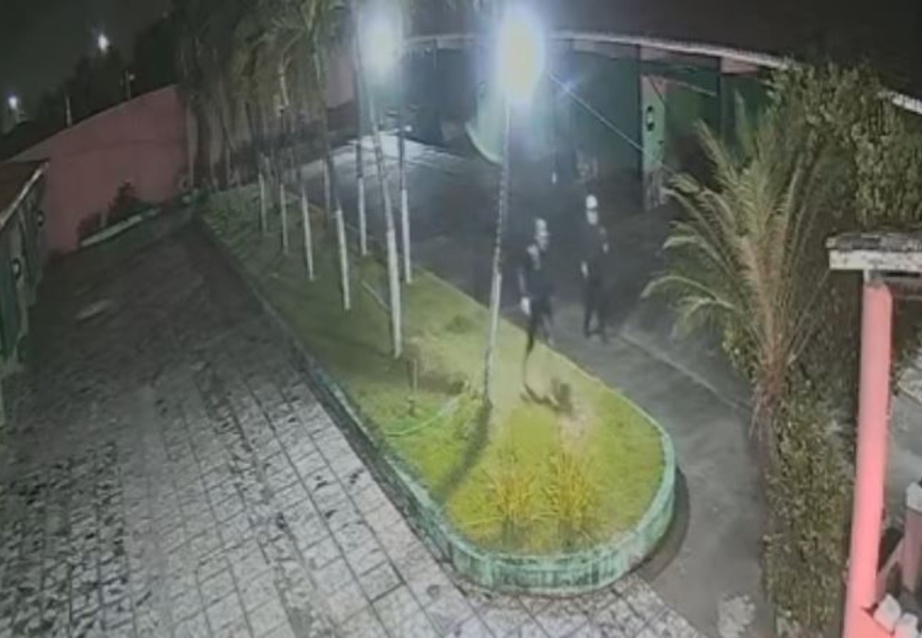 Membro de facção é atraído até motel por mulher e é assassinado em suíte; vídeo
