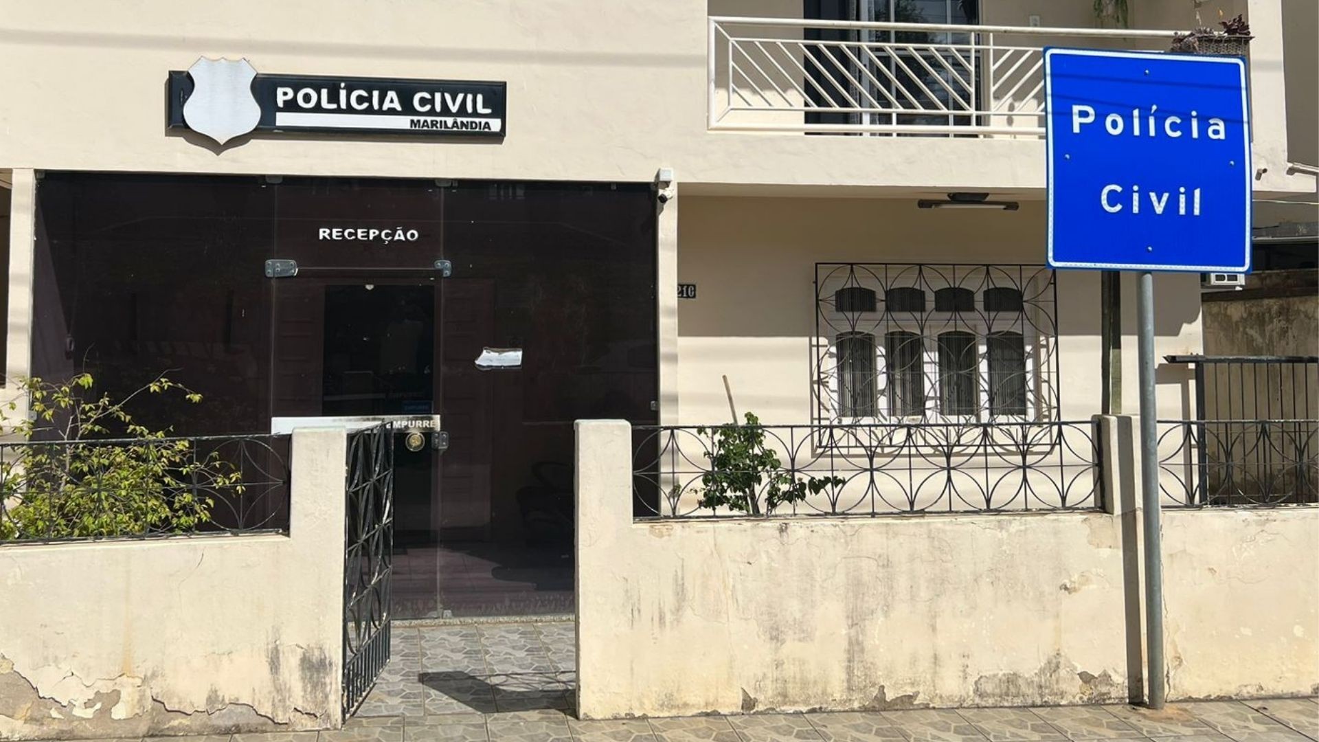 Homem com 10 passagens pela polícia mostra CNH falsa na delegacia e acaba preso no ES