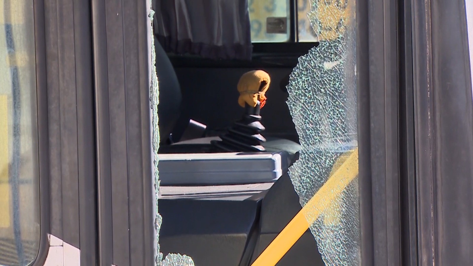 Justiça manda soltar homem que atacou ônibus com tiros de airsoft em São José dos Campos