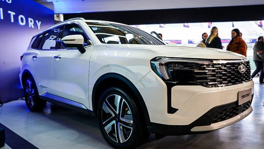 Novo Ford Territory: o que muda no SUV e quais as chances contra Jeep Compass e Toyota Corolla Cross - Nova geração chega com visual renovado, mais equipamentos e preço mantido. Veja o que o SUV oferece frente aos principais rivais no Brasil.