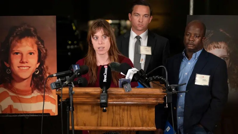 Colleen Slemmer, de 19 anos (foto do cartaz), foi assassinada por Pike. — Foto: The Tennessean/Reuters via BBC