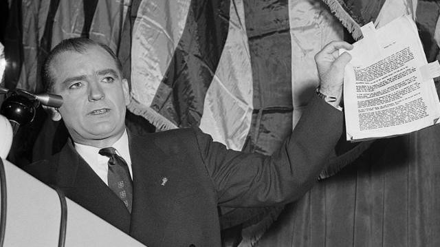 Quem foi Joseph McCarthy, 'inquisidor' anticomunista que liderou a maior 'caça às bruxas' dos EUA