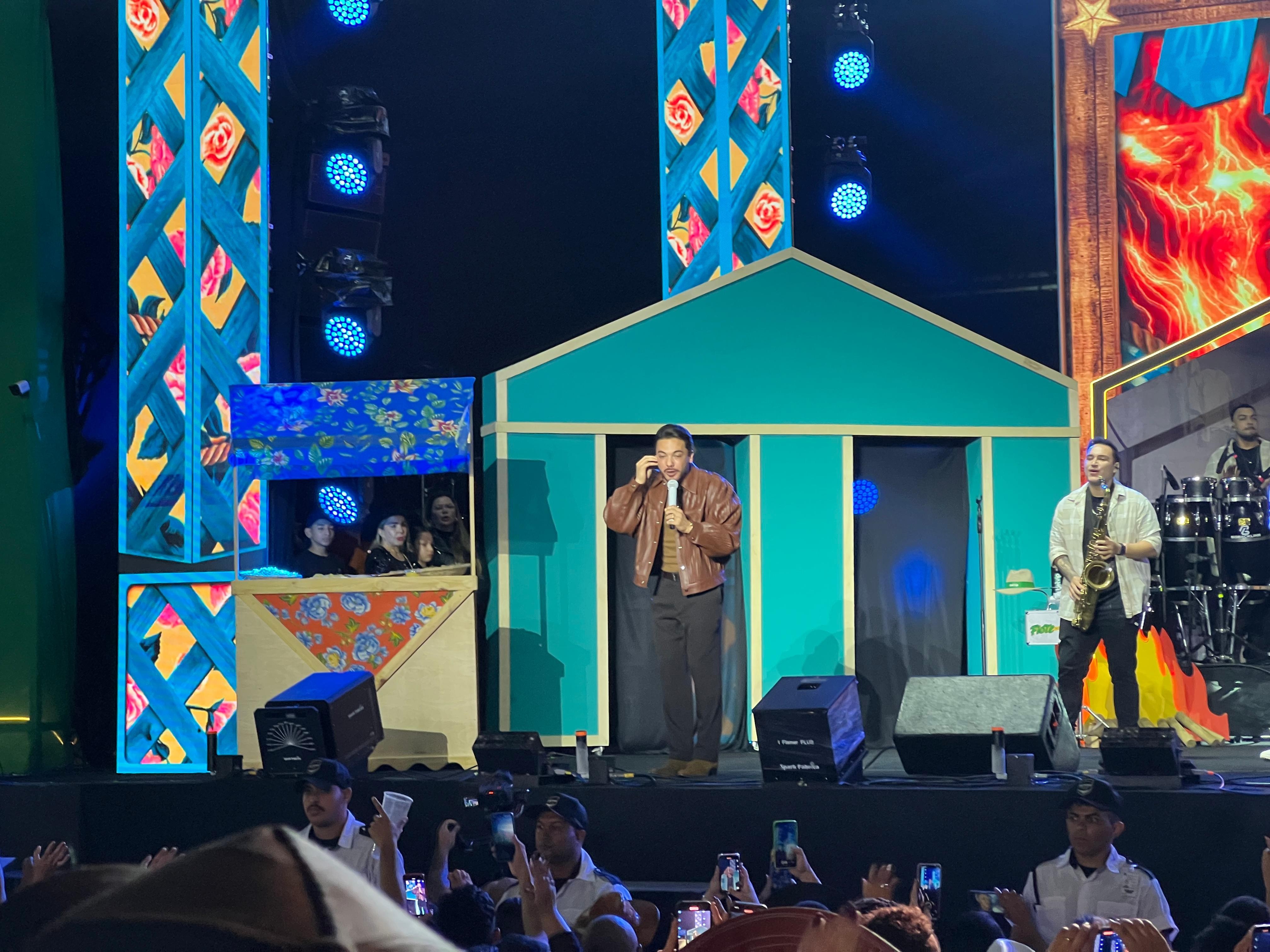 Wesley Safadão homenageia ícones do forró, mistura ritmos e lota Parque do Povo, em Campina Grande: ‘Maior show que o PP já viu’