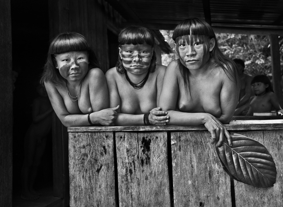 Indígenas Suruwahá, no Amazonas. — Foto: Sebastião Salgado