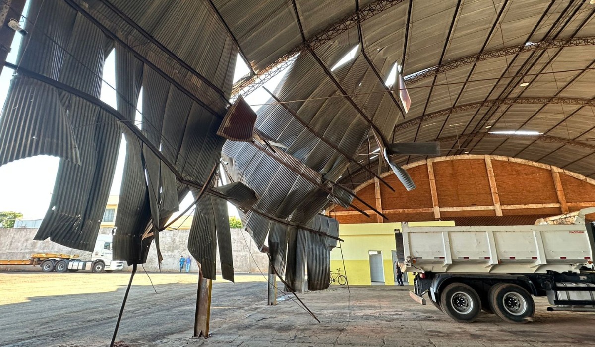 Regente Feijó decreta emergência após ventos de 95 km/h deixarem estragos