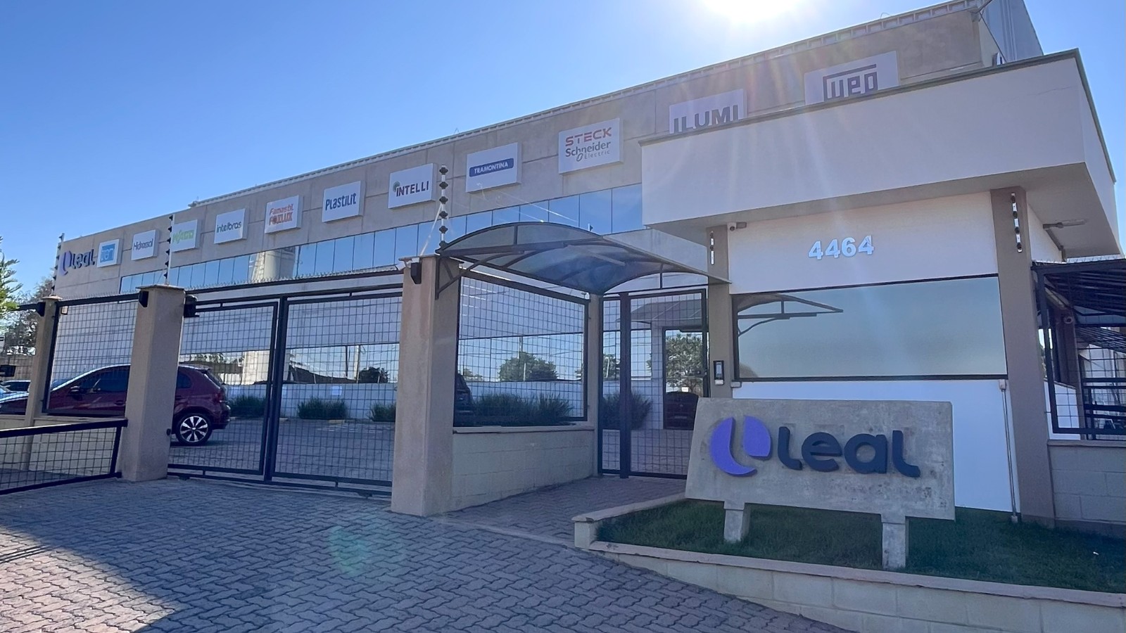 Comercial Leal apresenta nova identidade e reforça inovação no setor