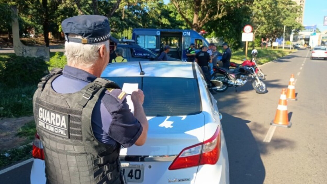 Multas de trânsito podem ser pagas com até 40% de desconto em cidade do interior de SP