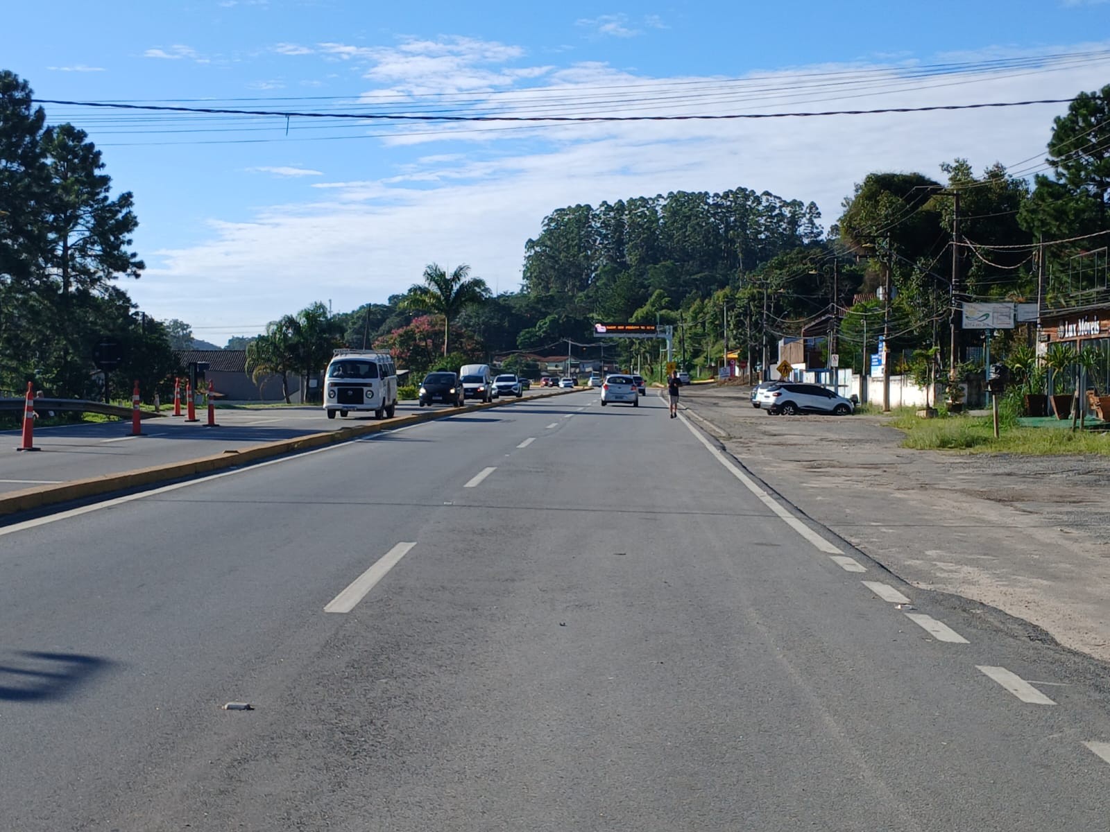 Mais de 100 mil veículos devem passar pela Mogi-Bertioga no carnaval, diz CNL