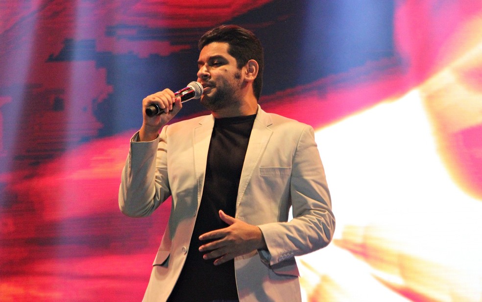 Léo Magalhães faz show nesta quarta-feira no São João em Campina Grande | São João 2017 na Paraíba | G1