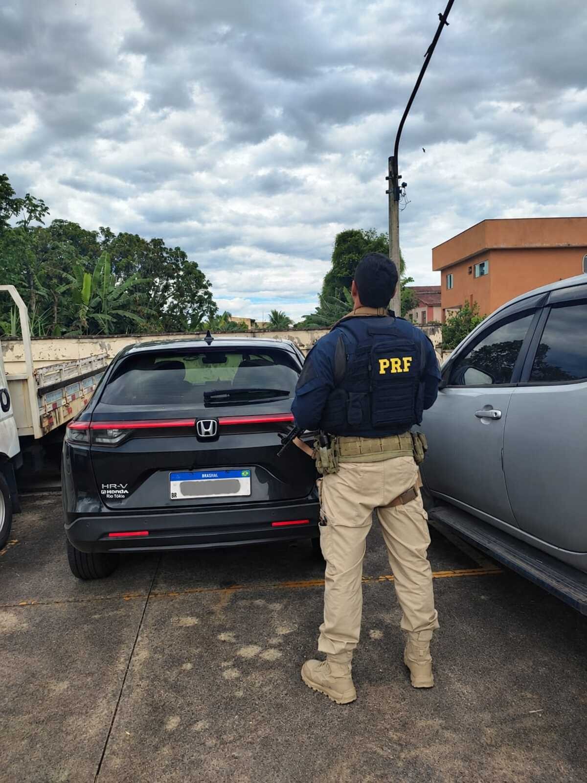 PRF recupera carro roubado avaliado em R$ 143 mil em Itatiaia