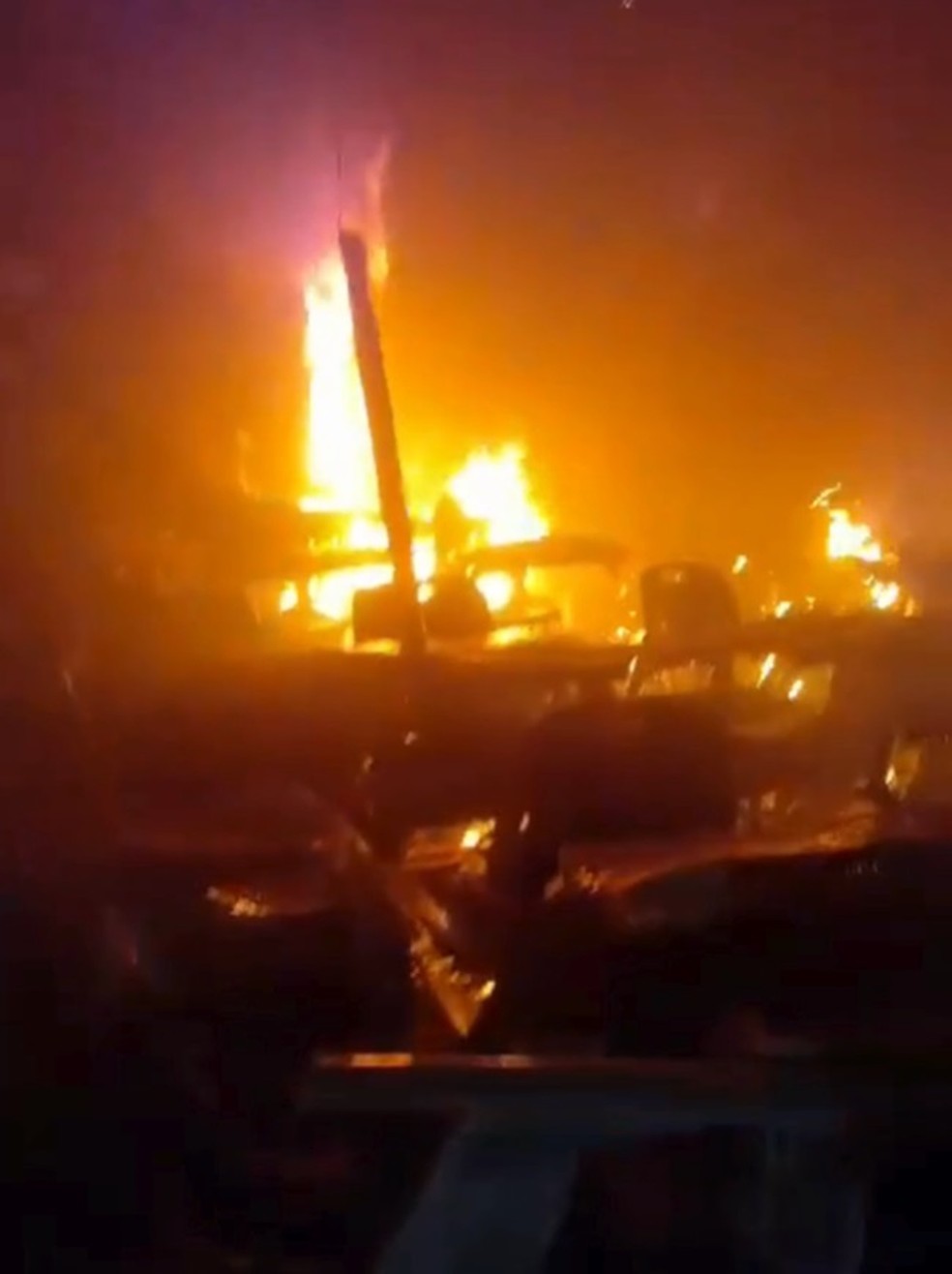 Incêndio destruiu sala de escola em São Gonçalo do Amarante — Foto: Alerta São Gonçalo/Reprodução