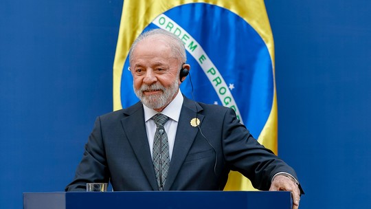 É #FAKE que Lula disse que não haverá mais eleições a cada quatro anos - Post enganoso distorce discurso de Lula em reunião no Chile desta segunda-feira (21). Na declaração, o presidente defendeu o fortalecimento da democracia e não citou qualquer mudança na periodicidade das eleições.