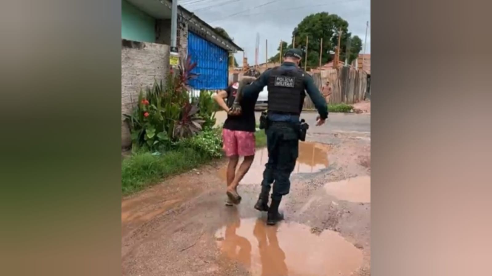 Homem é preso suspeito de assaltar mulher a caminho do trabalho após vídeo do crime viralizar em Santarém