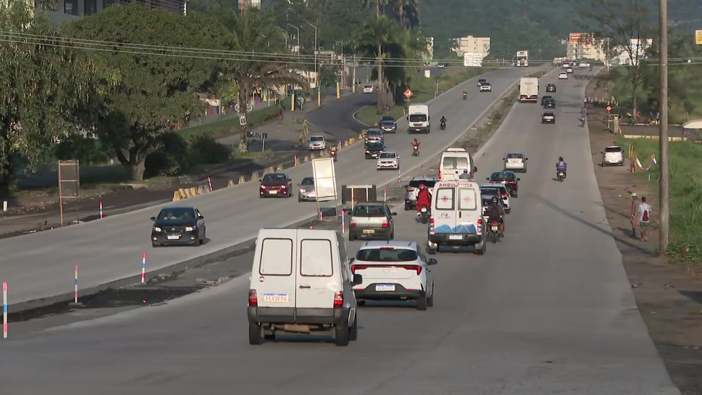 Triplicação da BR-232: veja trechos com faixas liberadas e desvios no  feriadão de Tiradentes | Pernambuco | G1