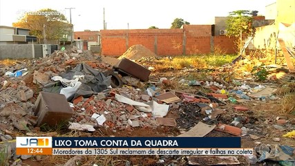 Lixo toma conta de quadra em Palmas