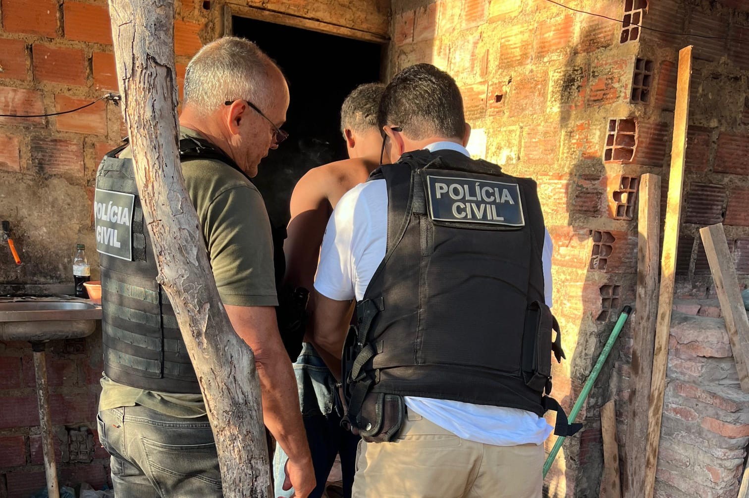 Homem foragido por roubo cometido em 2016 é preso em Timon