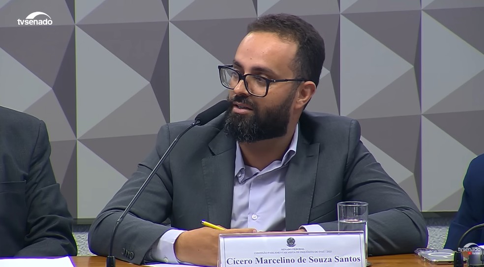 Cícero Marcelino Sousa Santos durante depoimento na CPMI do INSS. — Foto: Reprodução/TV Senado
