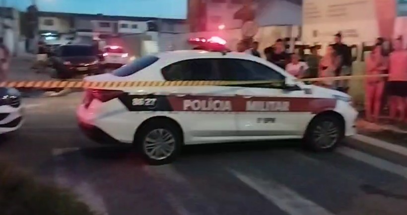 Homem é morto enquanto esperava o filho em escola de João Pessoa