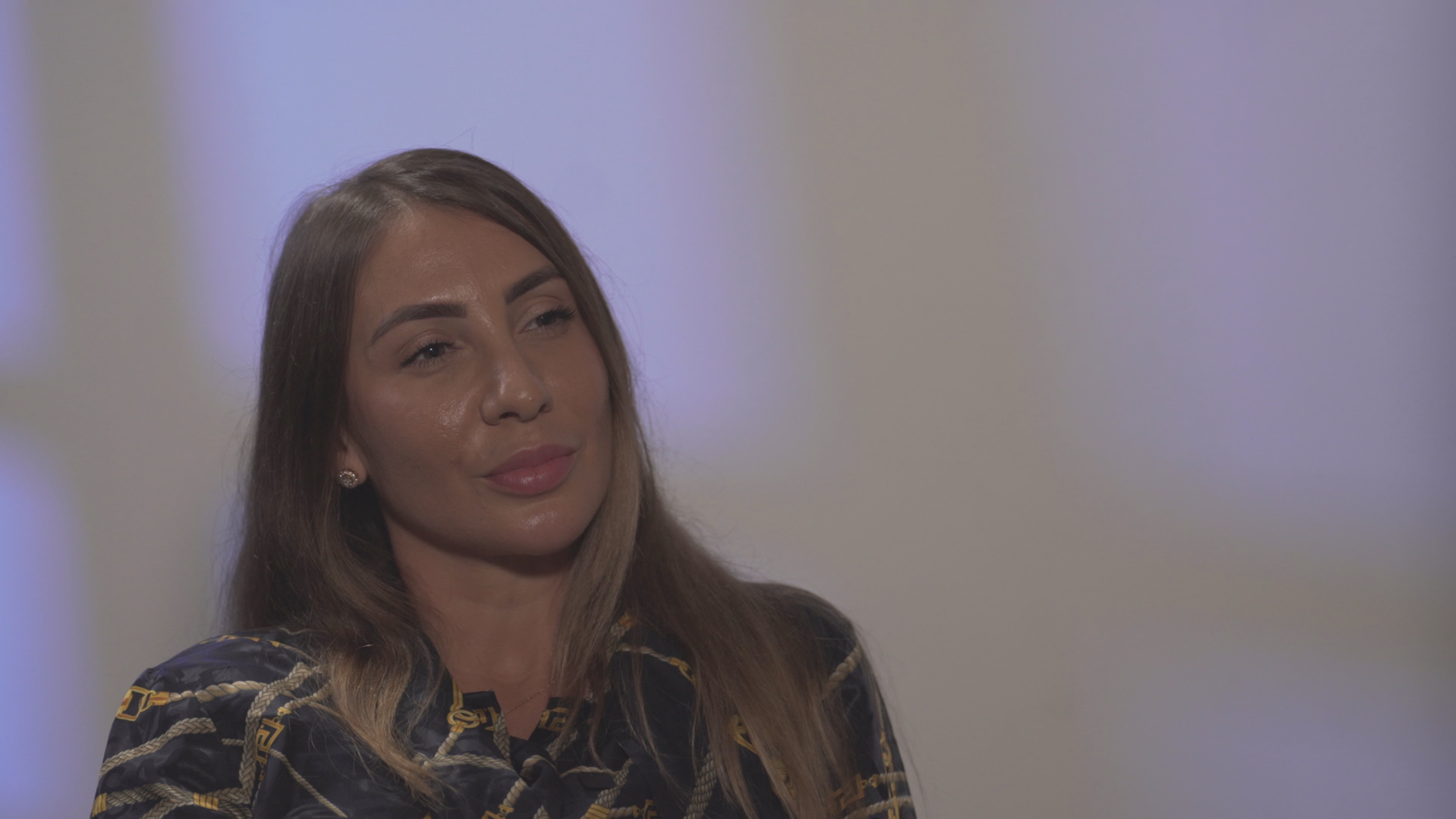 'Começou tirando a blusa, depois o sutiã, e foi evoluindo', diz brasileira que relata ter sido abusada por Jeffrey Epstein aos 14 anos