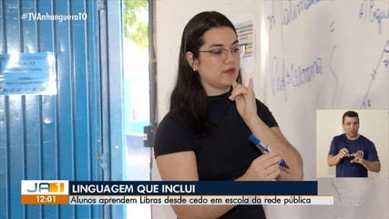Alunos aprendem Libras desde cedo em escola da rede pública
