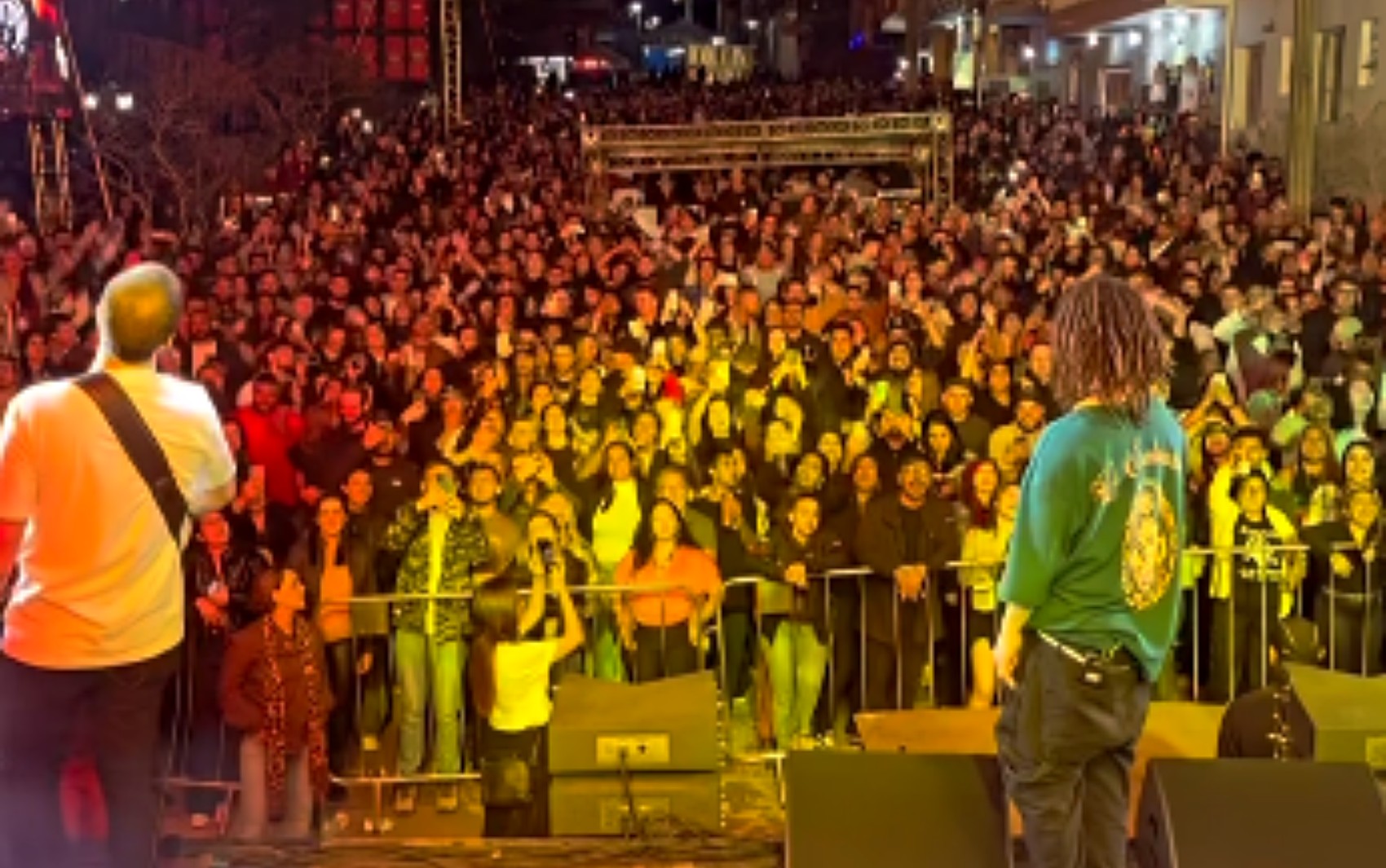 Conheça a festa que fez São Tomé das Letras trocar o silêncio da montanha em MG por grandes shows nacionais