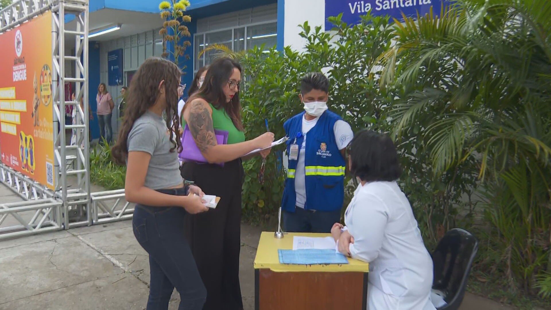 Cidade de SP começa a vacinar contra a dengue adolescentes de 10 a 14 anos em 11 postos de saúde 