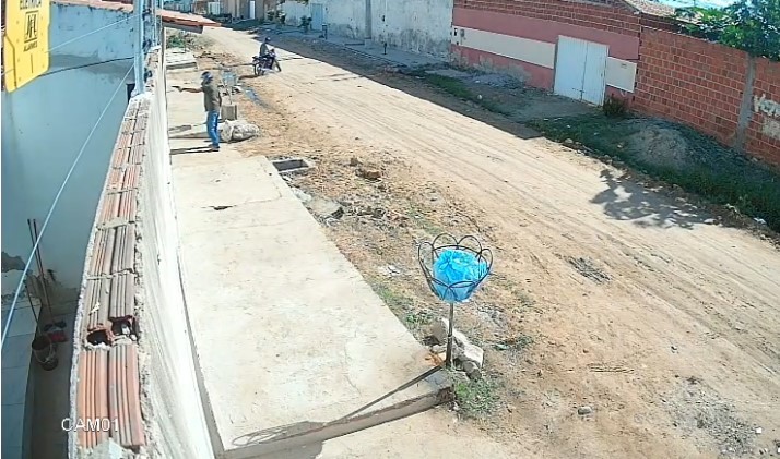 Mulher é morta a tiros dentro de casa no Antônio Cassimiro em Petrolina
