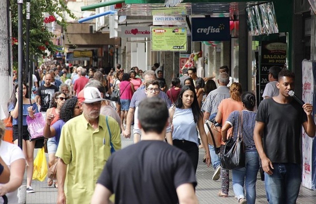 Comércio em Nova Friburgo e região pode abrir nos três feriados de abril 