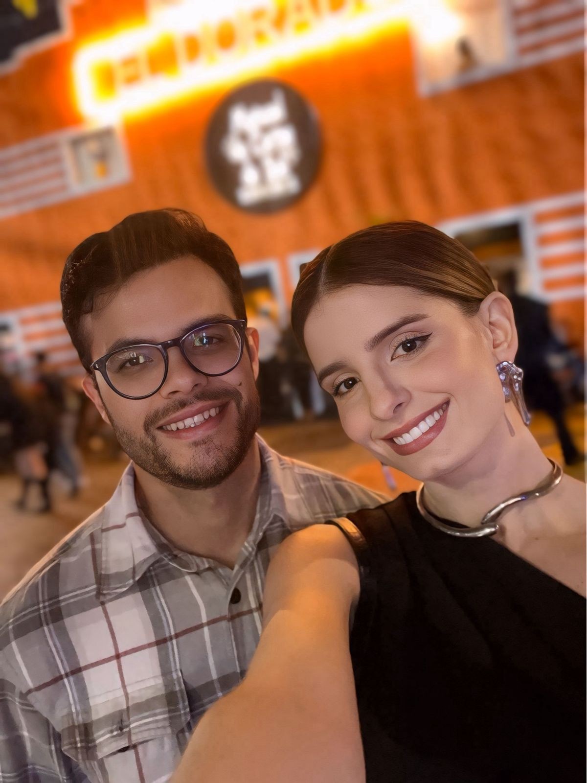 Casal repercute em vídeos rivalidade do São João de Campina Grande e Caruaru: 'Objetivo de mostrar a cultura nordestina'
