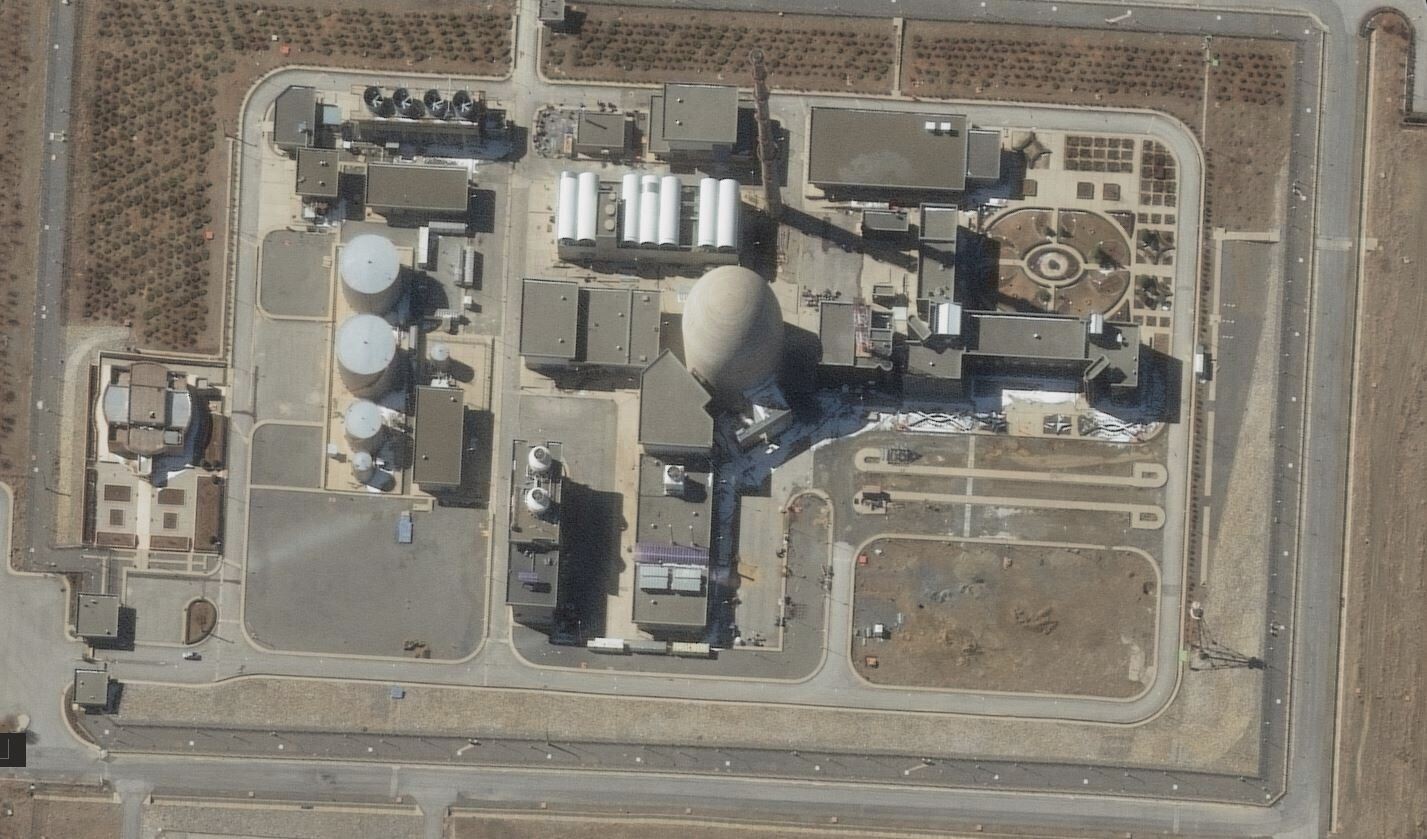 VEJA ANTES E DEPOIS: Israel ataca reator em Arak e amplia ofensiva contra programa nuclear iraniano