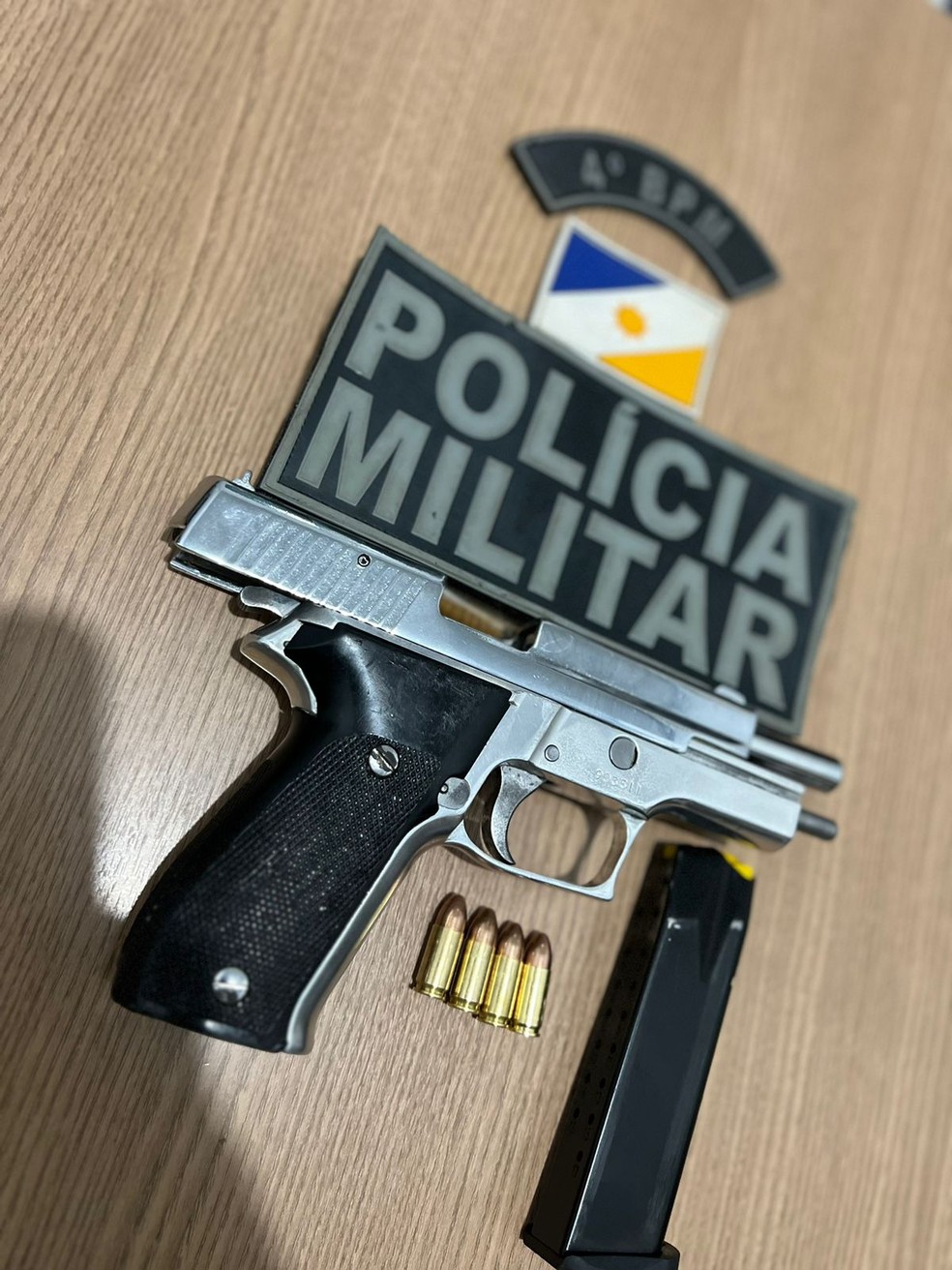 Arma apreendida pela polícia — Foto: PMTO/Divulgação