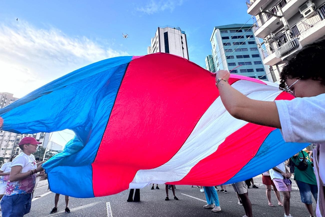 I Marcha Trans e Travesti reúne dezenas de pessoas em Belém