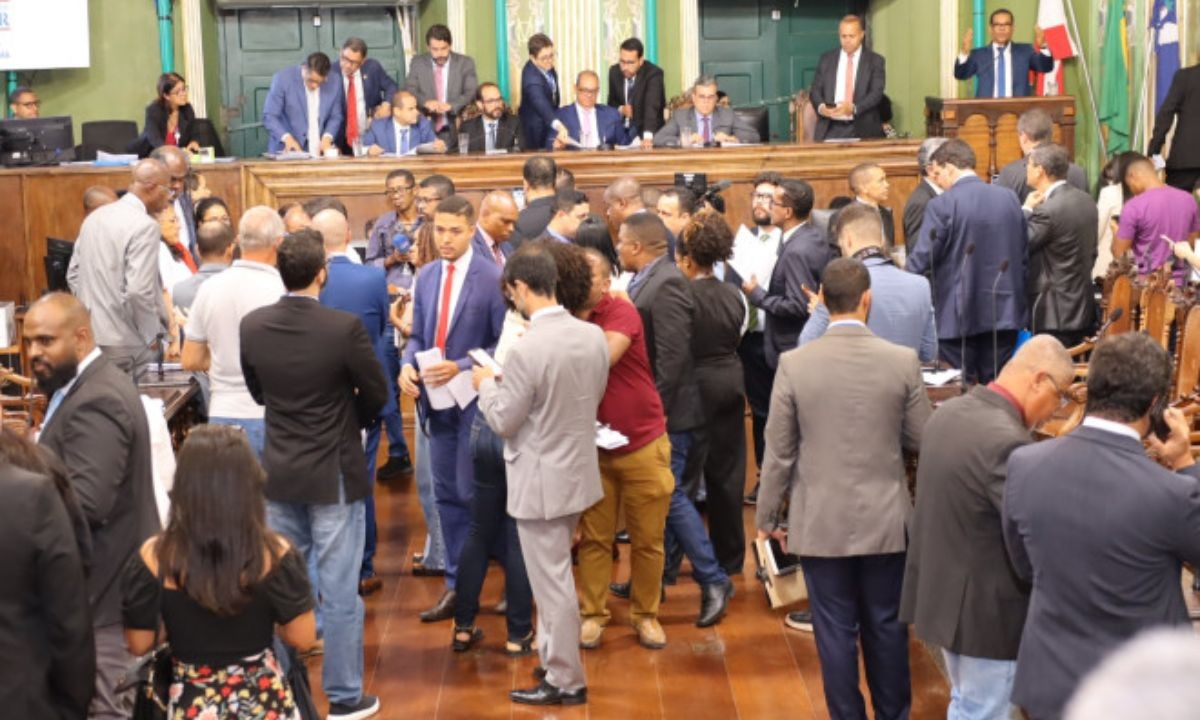Vereadores aprovam projeto que modifica lei do uso do solo em Salvador após MP recomendar suspensão de votação