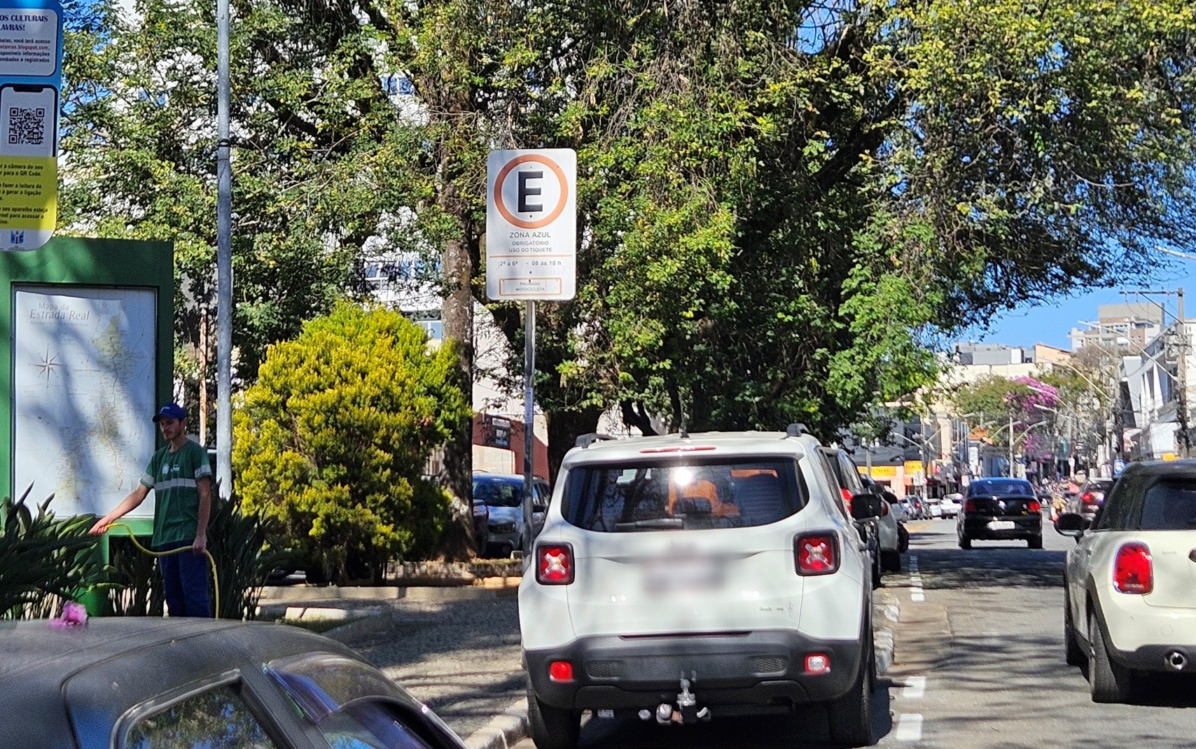Estacionamento rotativo volta a funcionar nesta terça-feira em Lavras; veja regras e valores