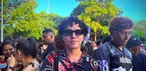 Fã chegou 7h antes do início do show para conseguir um lugar na grade — Foto: Crystofher Andrade/g1